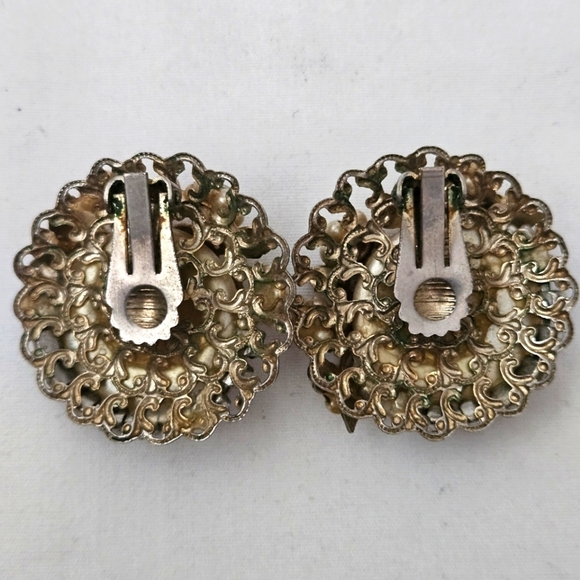 Vintage Estate Baroque Faux Pearl Gold Tone Leaves Rhinestones Plug Earrings - Picture 10 of 10